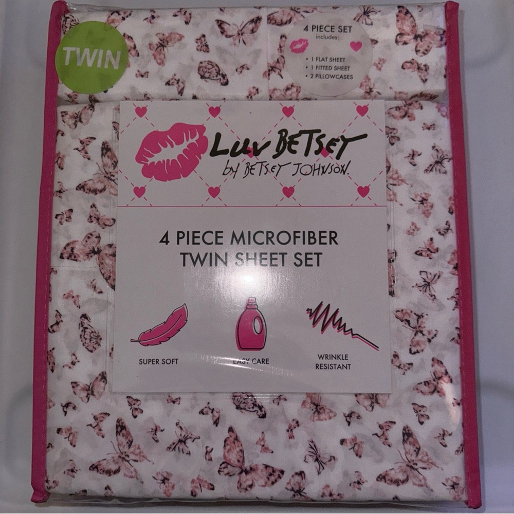Betsey Johnson twin 6 Piece Butterfly Sheet Set